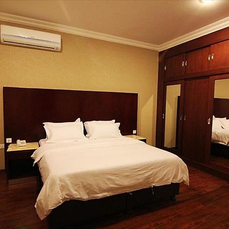 Flora Hotel Suites Эр-Рияд Экстерьер фото